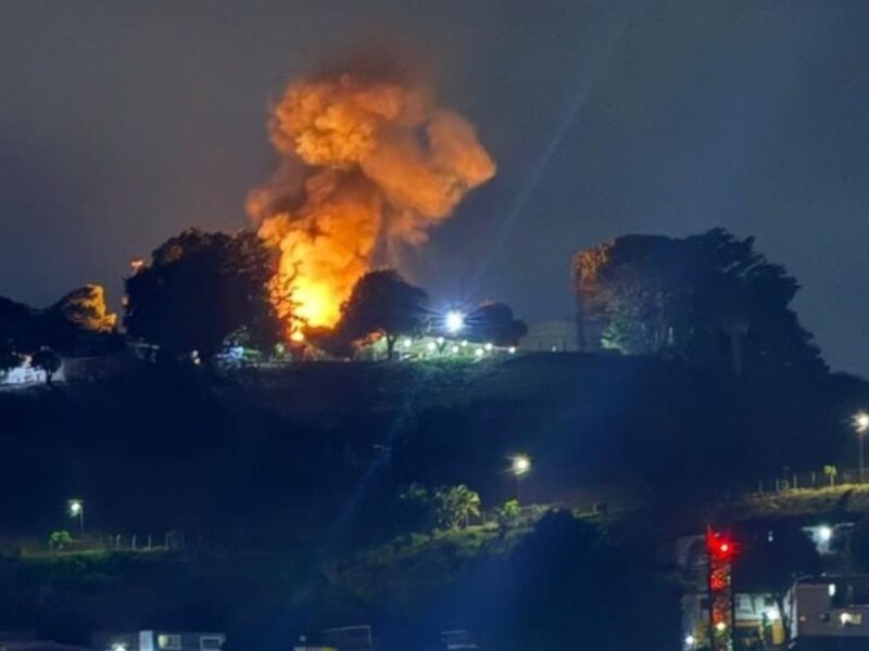 "Venezuela enfrenta grave amenaza a su sistema eléctrico después de un ataque que deja miles sin luz y desafía la estabilidad del país"