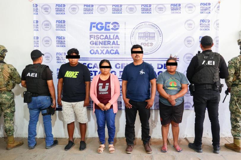 Alcalde, síndica y policías de Ipalapa, detenidos en Oaxaca por el crimen del exedil