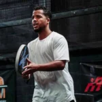 Caos vial: ambulantes y mototaxis invaden accesos a estaciones del Metro