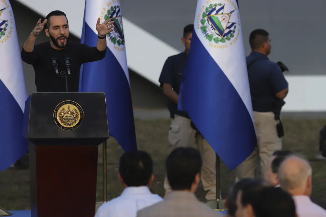 El Salvador avanza hacia la cadena perpetua: Bukele impulsa reforma clave en el Congreso